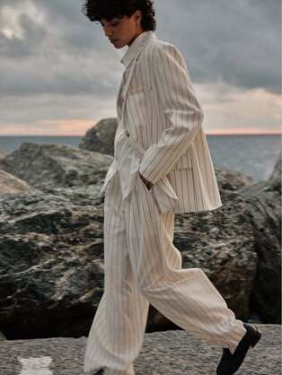  TWO-BUTTON PINSTRIPE SUIT WHITE VELVET