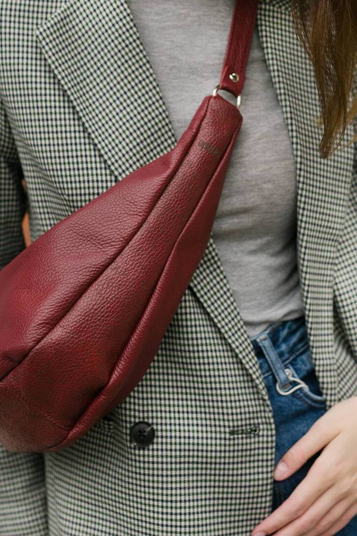 HANDMADE RED SHOULDER BAG ( BELT BAG PENY ) OPHELIA
