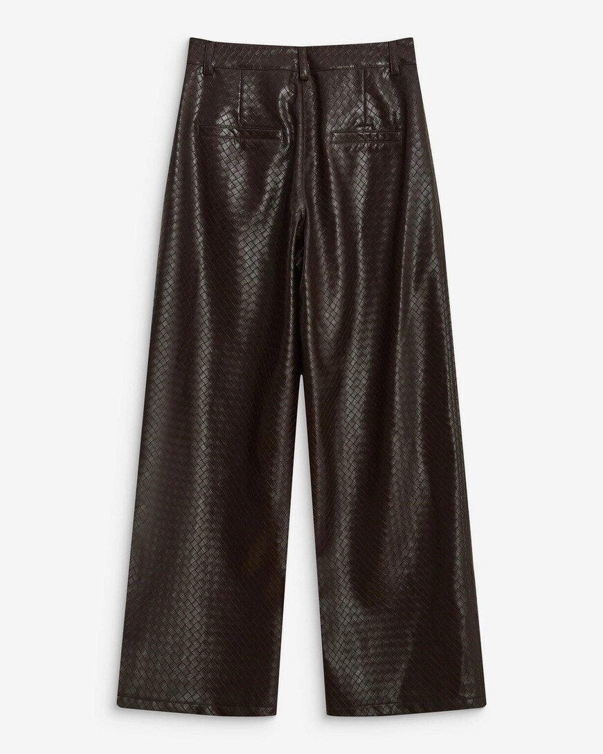 TEXTURED FAUX-LEATHER BARREL PANTS CHOCOLAT ARTIUS
