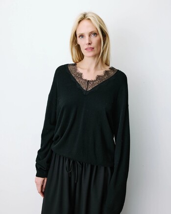 KNIT-SWEATER WITH LACE V-NECK NOIR AUGUSTIN