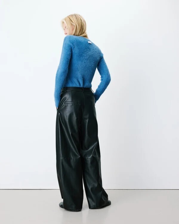 FAUX-LEATHER BARREL PANTS NOIR ALFIE