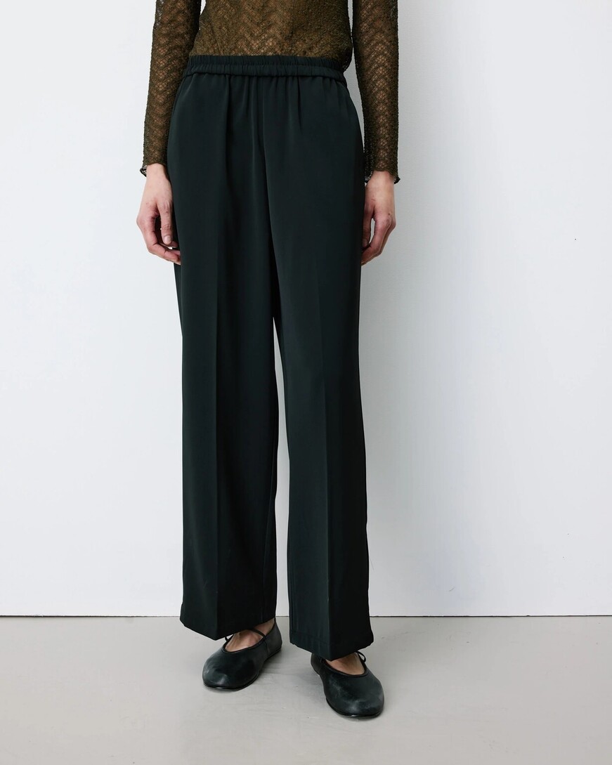 WIDE-LEG FLUID PANTS MID-RISE WAIST NOIR NOBLESSE