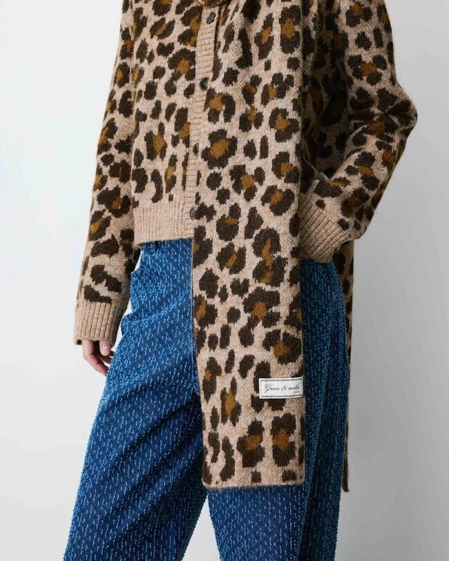 PRINTED JACQUARD SCARF LEO ADRA