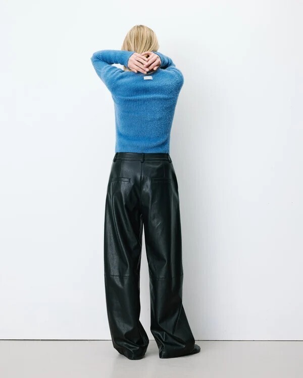 FAUX-LEATHER BARREL PANTS NOIR ALFIE