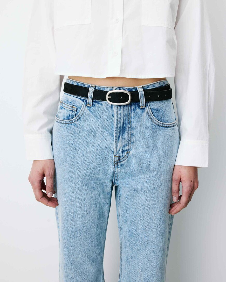BLACK ABBEY SUEDE BELT WITH SILVER BUCKLE