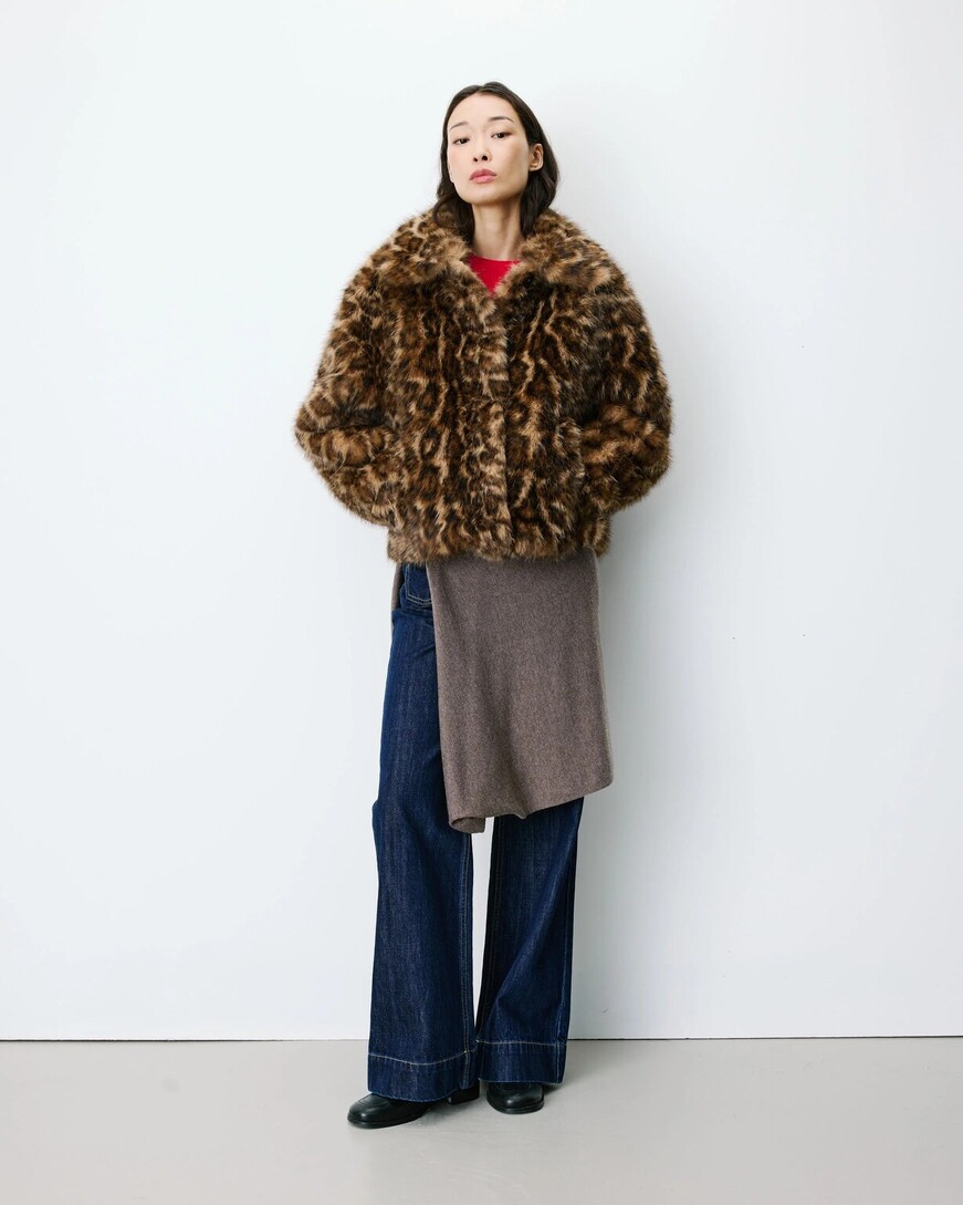 SHORT PATTEERNED FAUX-FUR COAT LEO ALVA