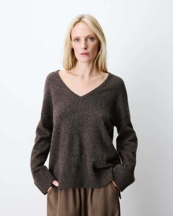 V-NECK SWEATER SHOCOLAT SALVADOR