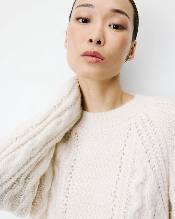 CABLE-KNIT CREW-NECK SWEATER ECRU AMPARO