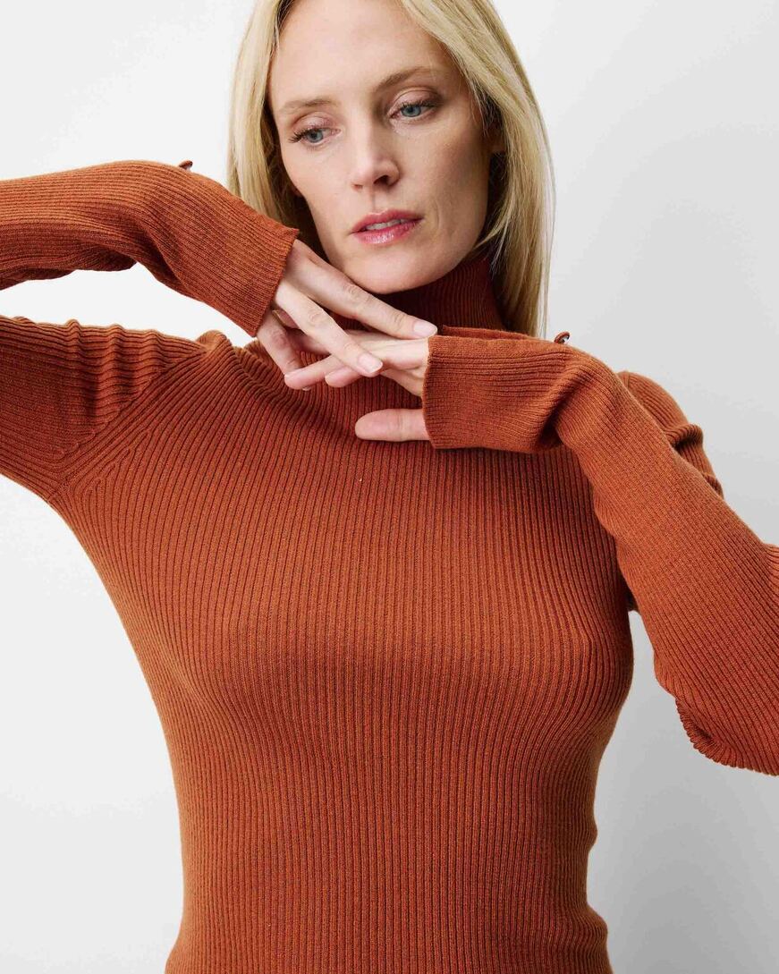 FITTED TURTLENECK SWEATER COFFE ALFRED