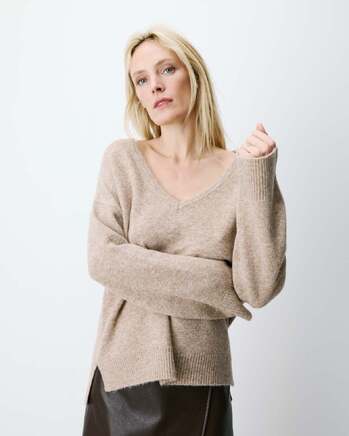 V-NECK KNIT SWEATER SABLE SALVADOR