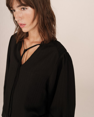 BLOUSE NOIR SERINDA GRACE&MILA