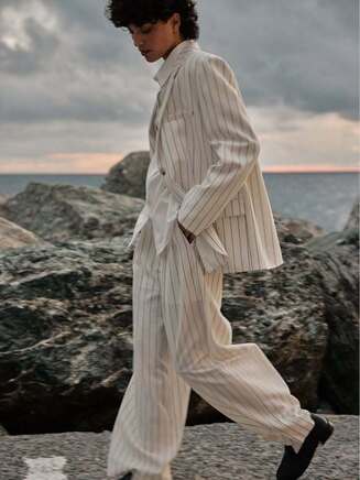  TWO-BUTTON PINSTRIPE SUIT WHITE VELVET