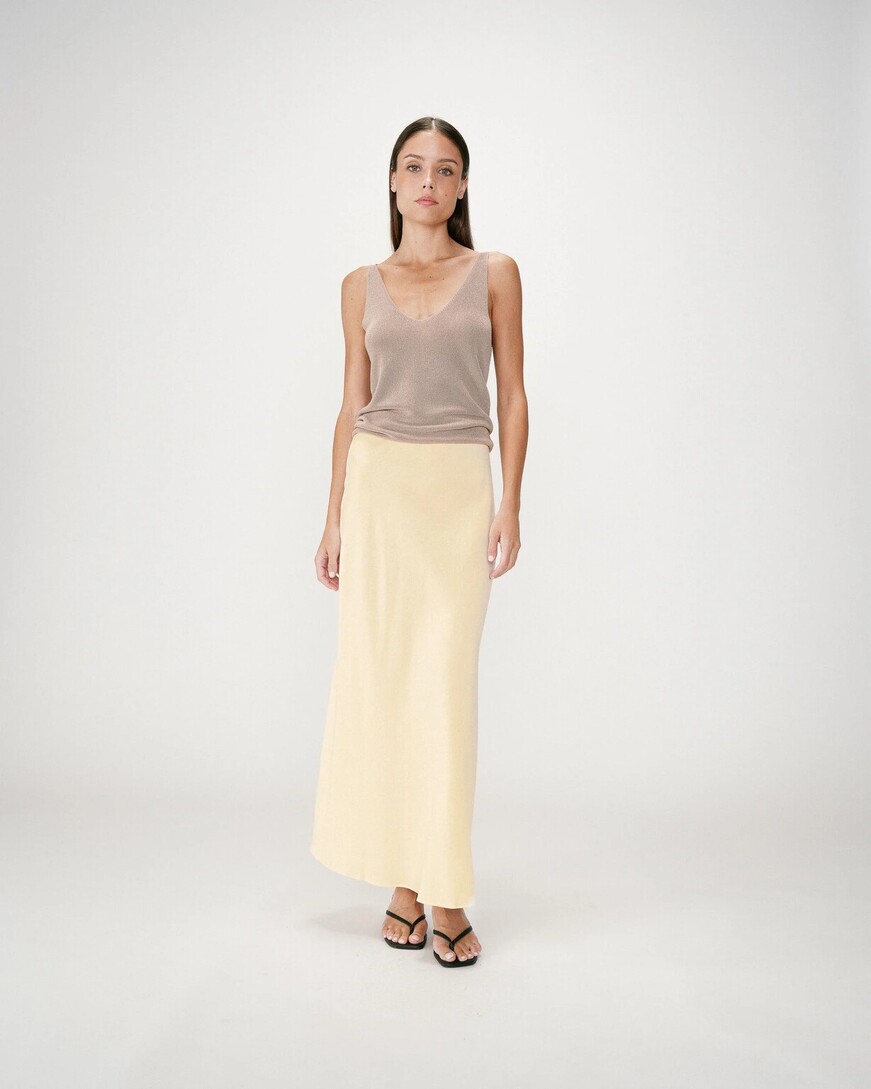  HIGH-WAISTED FLARED LONG SKIRTJAUNE WINDA,S