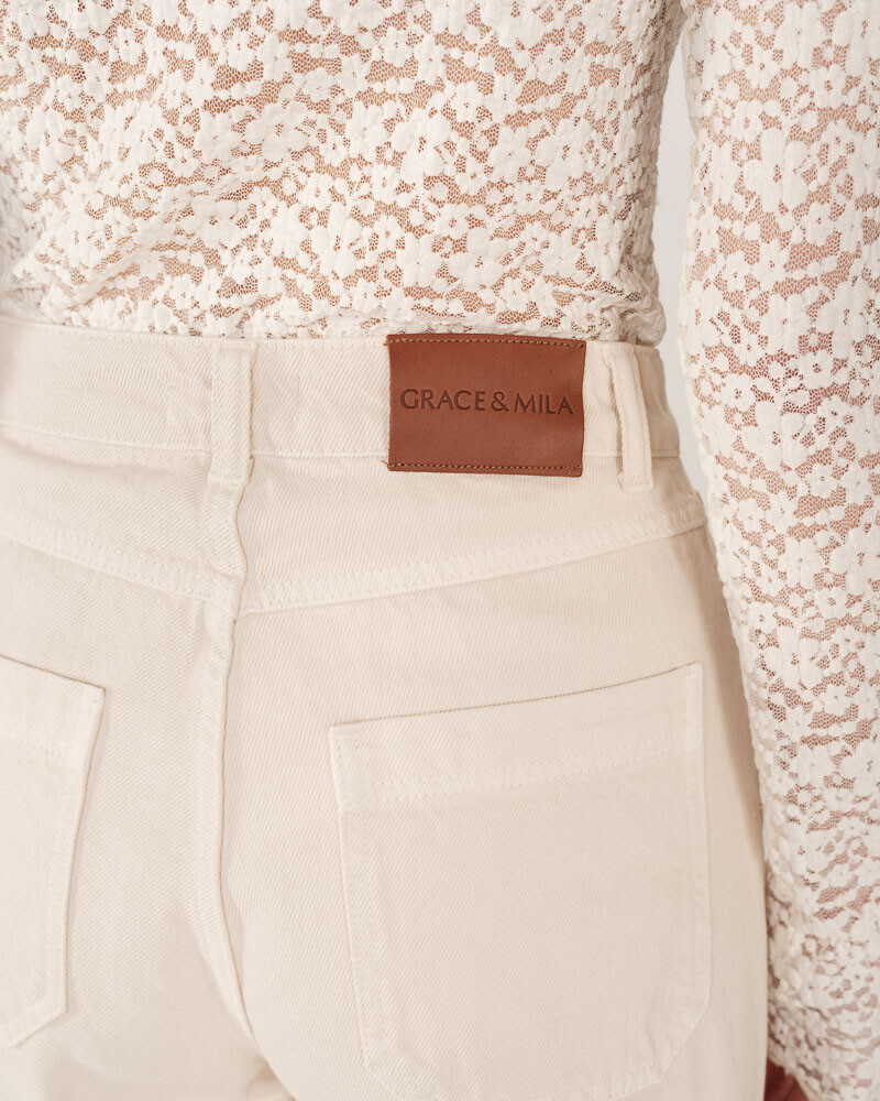 JEAN BEIGE JAMES GRACE&MILA