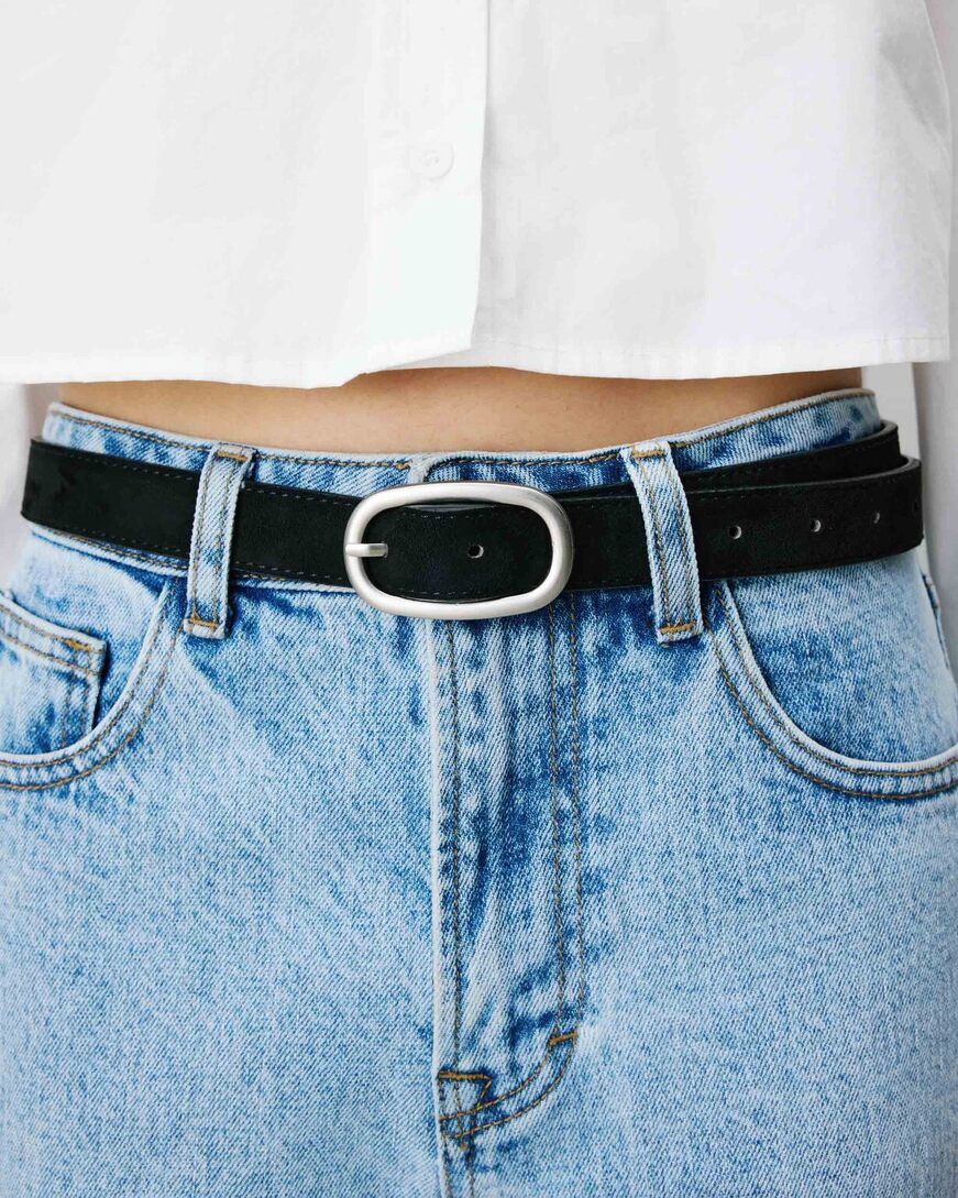 BLACK ABBEY SUEDE BELT WITH SILVER BUCKLE