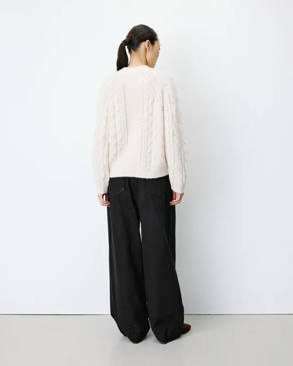CABLE-KNIT CREW-NECK SWEATER ECRU AMPARO