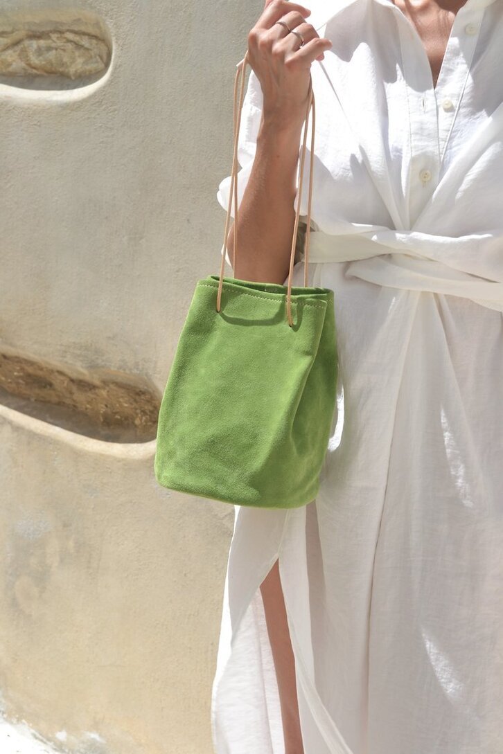 ΤΣΑΝΤΑ ΔΕΡΜΑΤΙΝΗ ΠΡΑΣΙΝΗ  ( LOLI SOFT BUCKET WASABI ) ANA KOUTSI
