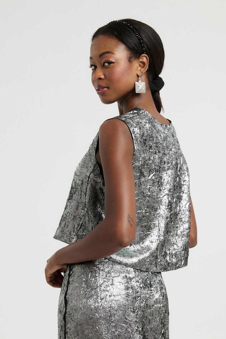 SLEEVELESS TOP SILVER (112) FEEL CUTE,L