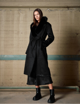 BLACK LONG CASTOR COAT WITH FUR COLLAR BISTON